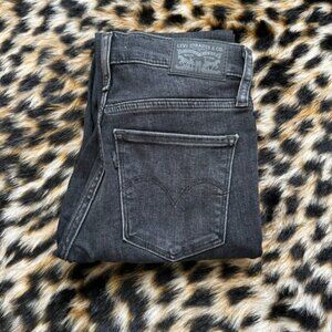 Levi’s Shaping Skinny Size 26 / 2